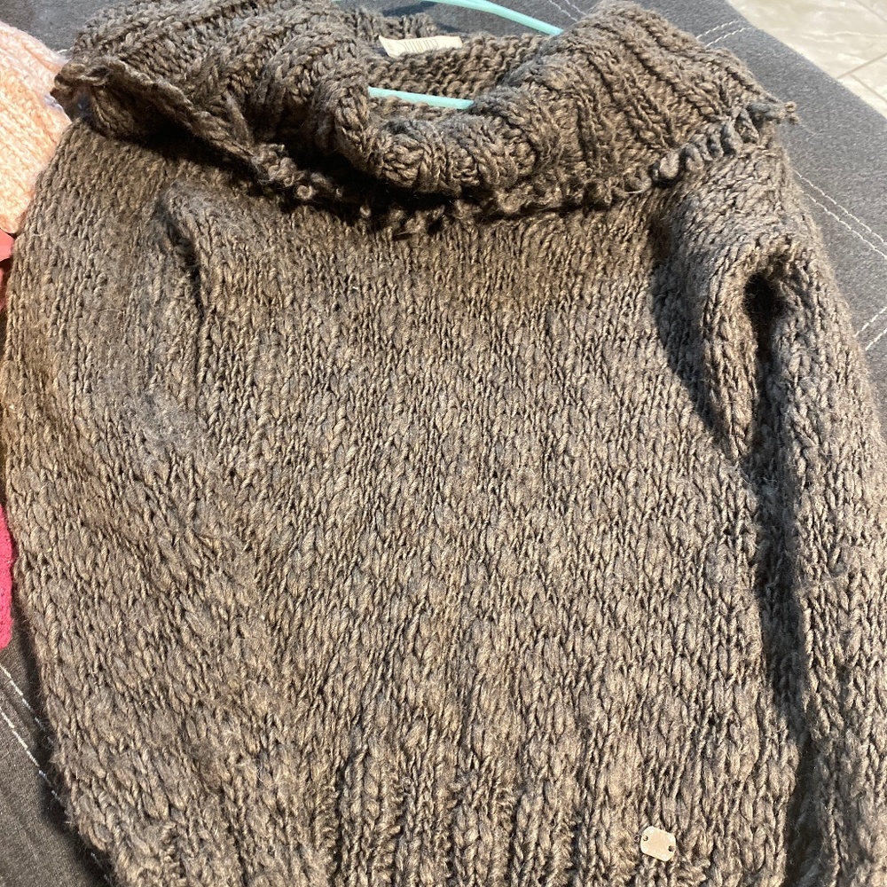 Sweater - Picture 1 of 1